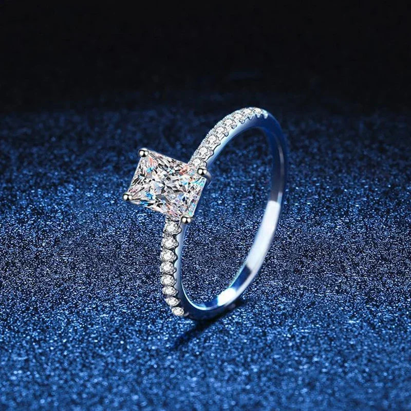 NeeTim1CT Moissanite Ring for Women Emerald Radiant Cut Diamond Wedding 925 Silver White Gold Plated Rings Fine Jewelry