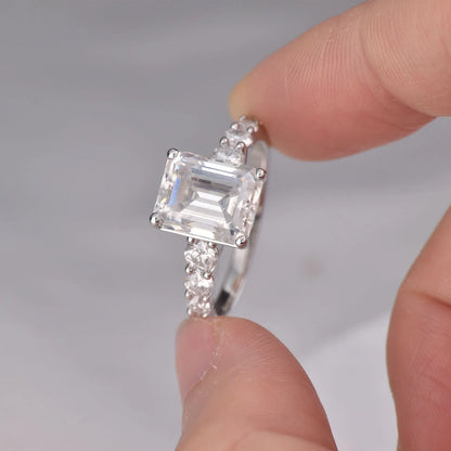 Newshe 4.0 Ct 8*10mm Emerald Cut Certified Moissanite Engagement Rings for Women Wedding Promise Ring with Luxury Jewelry Box