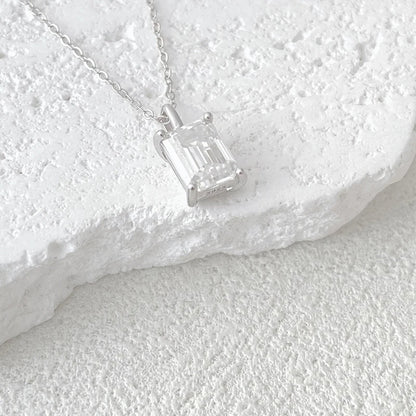 NeeTim 1ct 2ct  3ct 4ct Emerald Cut Moissanite Pendant Necklace for Women S925 Silver with White Gold Plated Necklaces Chain