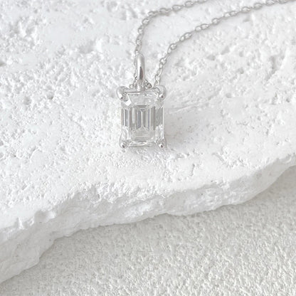 NeeTim 1ct 2ct  3ct 4ct Emerald Cut Moissanite Pendant Necklace for Women S925 Silver with White Gold Plated Necklaces Chain
