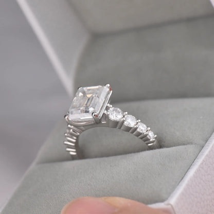 Newshe 4.0 Ct 8*10mm Emerald Cut Certified Moissanite Engagement Rings for Women Wedding Promise Ring with Luxury Jewelry Box