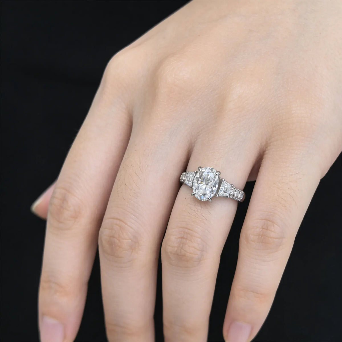 Newshe GRA Certified Moissanite Engagement Rings for Women 2.0 CT Oval Cut Solid 925 Sterling Silver Wedding Ring Fine Jewelry