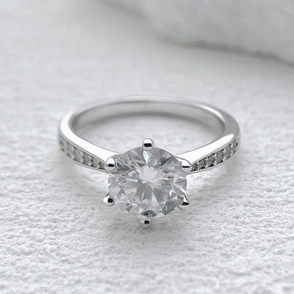 NeeTim 0.5-2ct Moissanite Wedding Ring for Women Sterling Silver Round Brilliant Diamond Solitaire Engagement Rings Certified